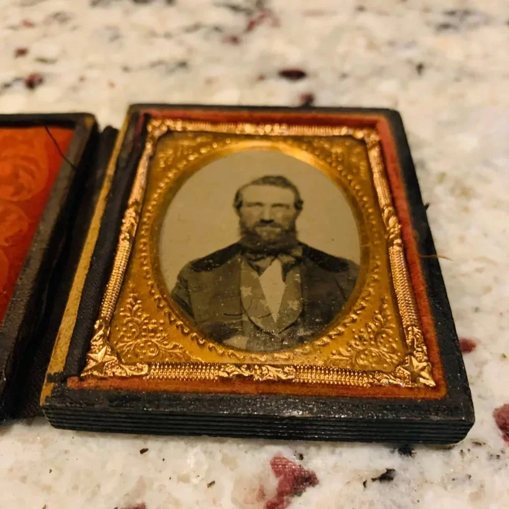 Amazing 1/6 Plate Ambrotype Superb Masterpiece of Young Man Daguerreotype